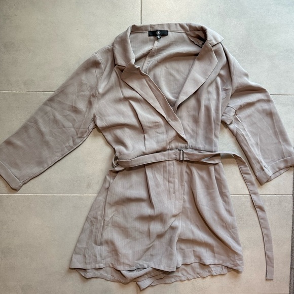 Missguided wrap blazer romper - Picture 2 of 5